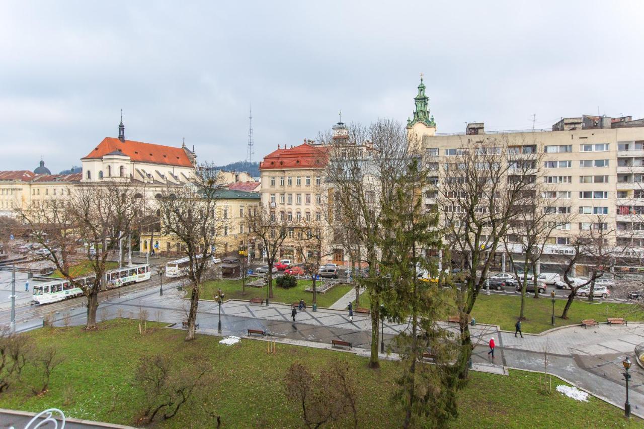 Біля Вокзалу Квартира Подобово По Вулиці Коротка 11 Сучасна Після Ремонту Lviv Exterior foto