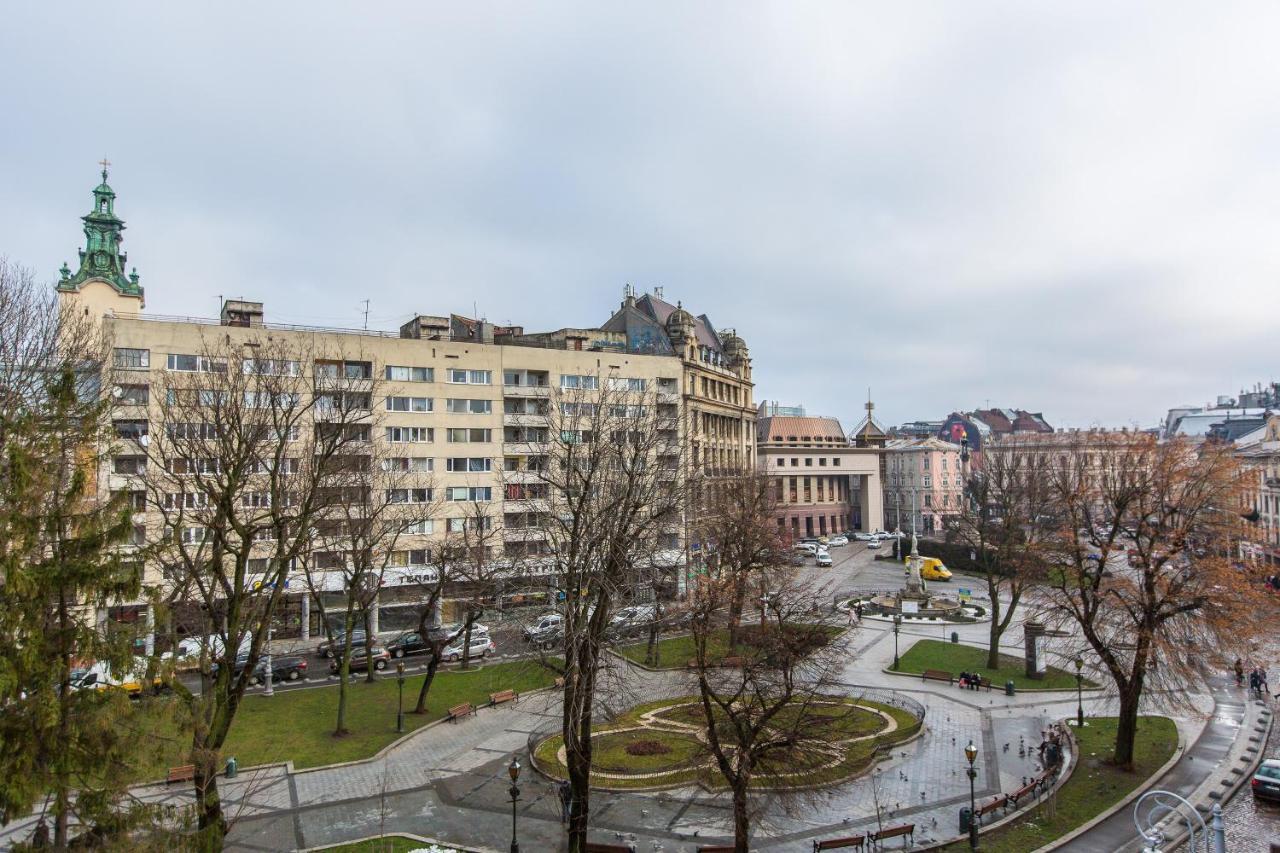 Біля Вокзалу Квартира Подобово По Вулиці Коротка 11 Сучасна Після Ремонту Lviv Exterior foto
